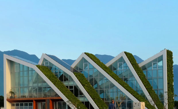 Варианты зеленой крыши от архитектора Бьярке Ингельса