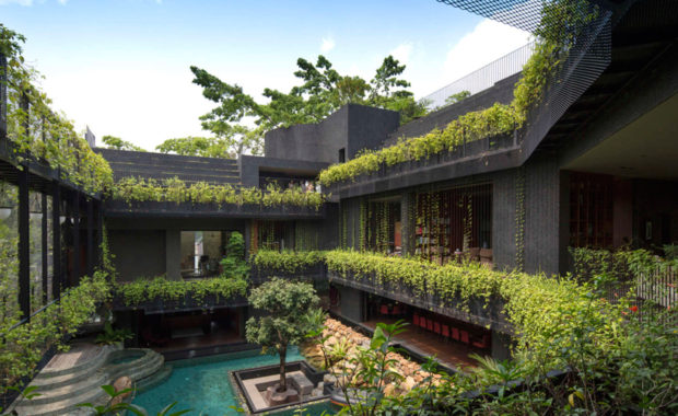 Реконструкция года: сад на крыше семейного дома в Сингапуре