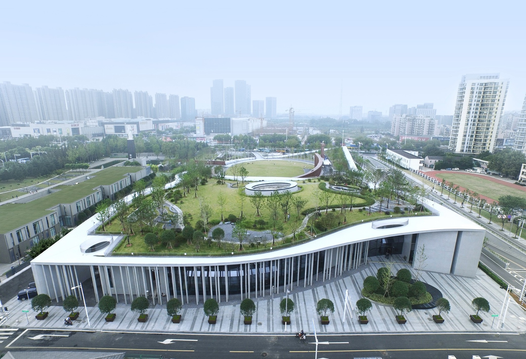 Ландшафт на крыше музея Победы в Китае