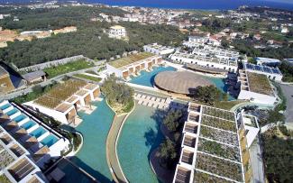 Зеленые крыши со средиземноморской растительностью